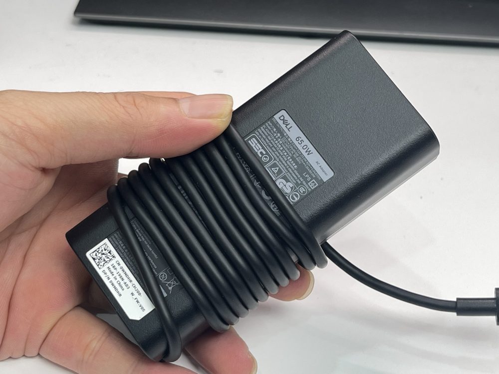 các chuẩn chân cắm sạc laptop Dell